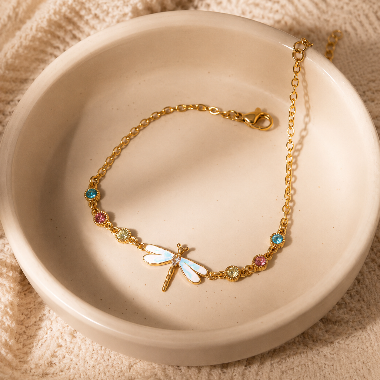 Libellenarmband in 18K vergoldetem Edelstahl mit farbigem Zirkon