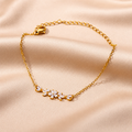 Luxuriöses Goldfarbenes Charm‑Armband mit Zirkonblume
