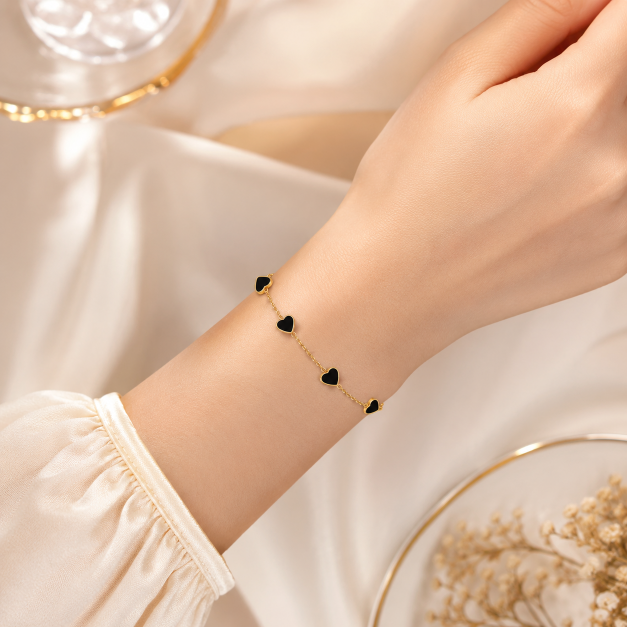 Herz Charm Armband für Damen mit roten Acrylanhängern und verstellbarem Design im modernen koreanischen Stil