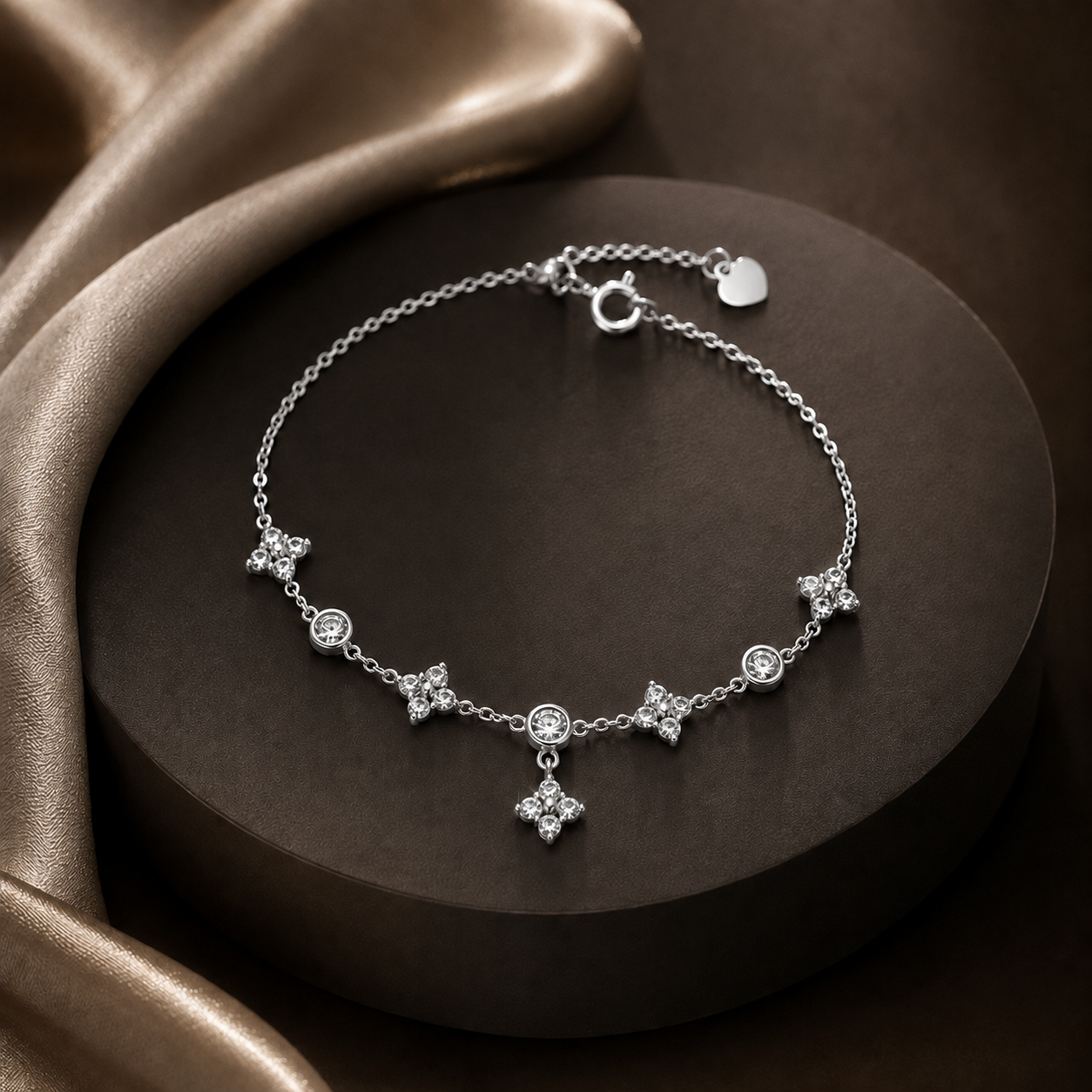 925 Sterling Silber Zirkon Blumenarmband für Frauen, Zartes koreanisches Design und hochwertiger Schmuck als Geschenk