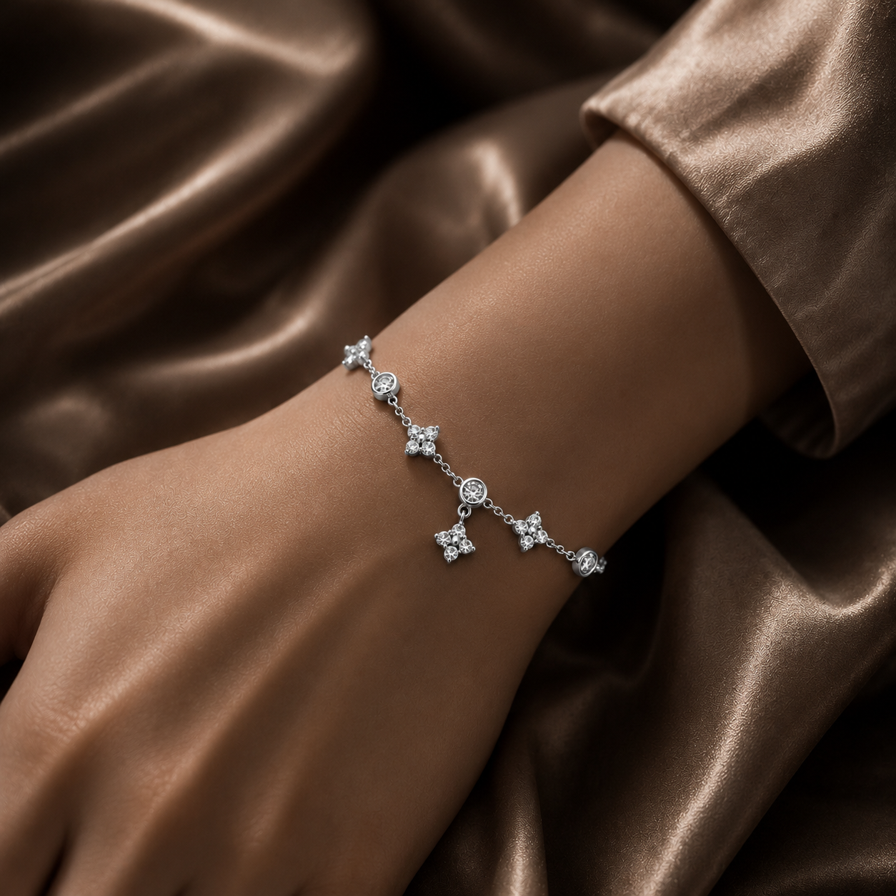 925 Sterling Silber Zirkon Blumenarmband für Frauen, Zartes koreanisches Design und hochwertiger Schmuck als Geschenk