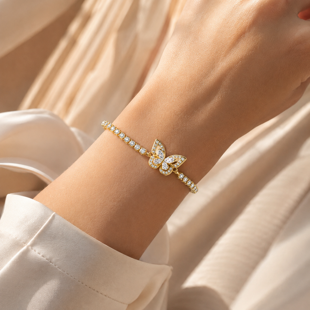 Schmetterlingsarmband für Damen aus 925 Sterling Silber mit funkelnden Details und feiner Gliederkette
