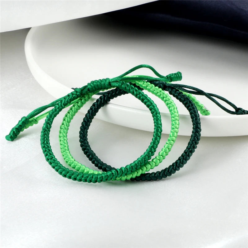 Grünes handgeflochtenes Fadenarmband für Damen und Herren