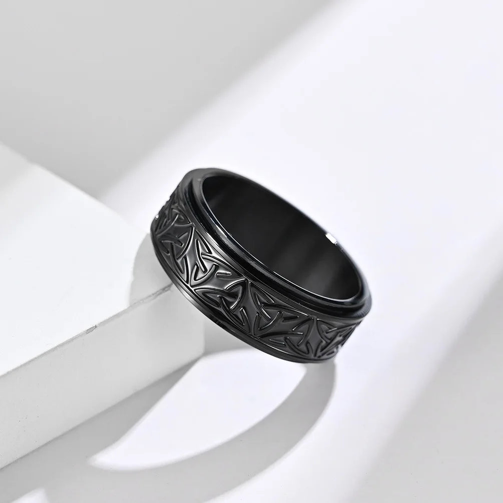 Edelstahlring im Wikinger-Stil mit keltischem Knotenmuster und Runen
