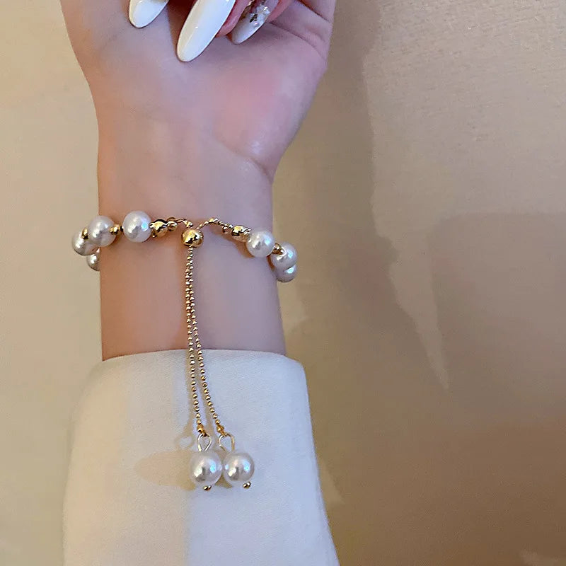 Elegantes Modearmband mit barocker Perle und zarter femininer Ausstrahlung