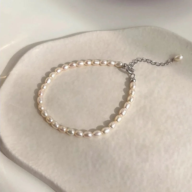 Reisförmiges Süßwasserperlen‑Armband mit Sterling‑Silberkette, 2026 Edition