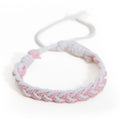 Naturinspiriertes Armband mit handgeknüpftem Seildesign