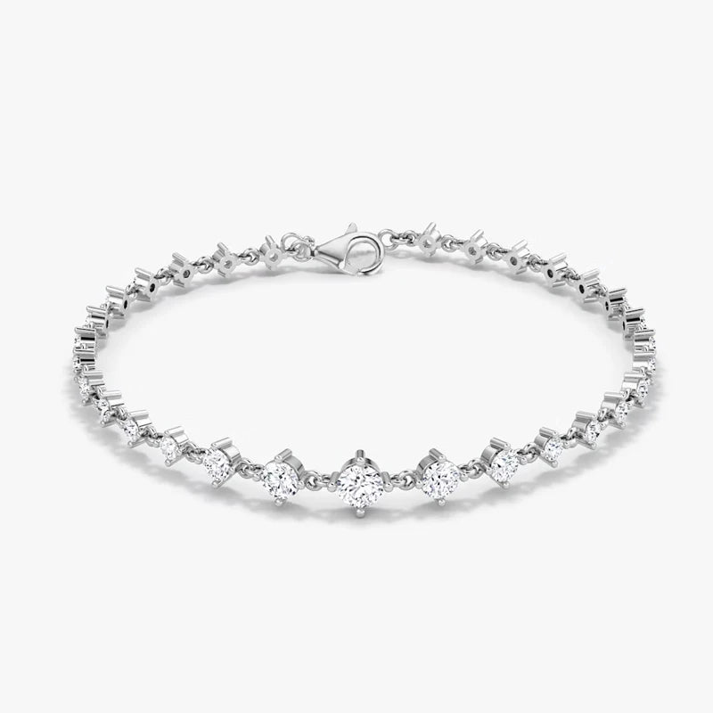 Exquisites Moissanit Schmuckarmband mit 5,0 mm 4,5 mm und 4 mm runden Steinen in luxuriösem Gold Finish