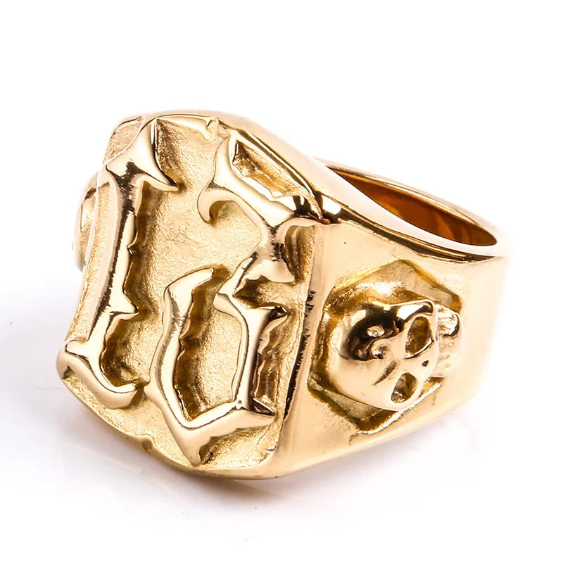 Markanter Biker- und Punk-Ring aus 316L Edelstahl mit Totenkopf-Design
