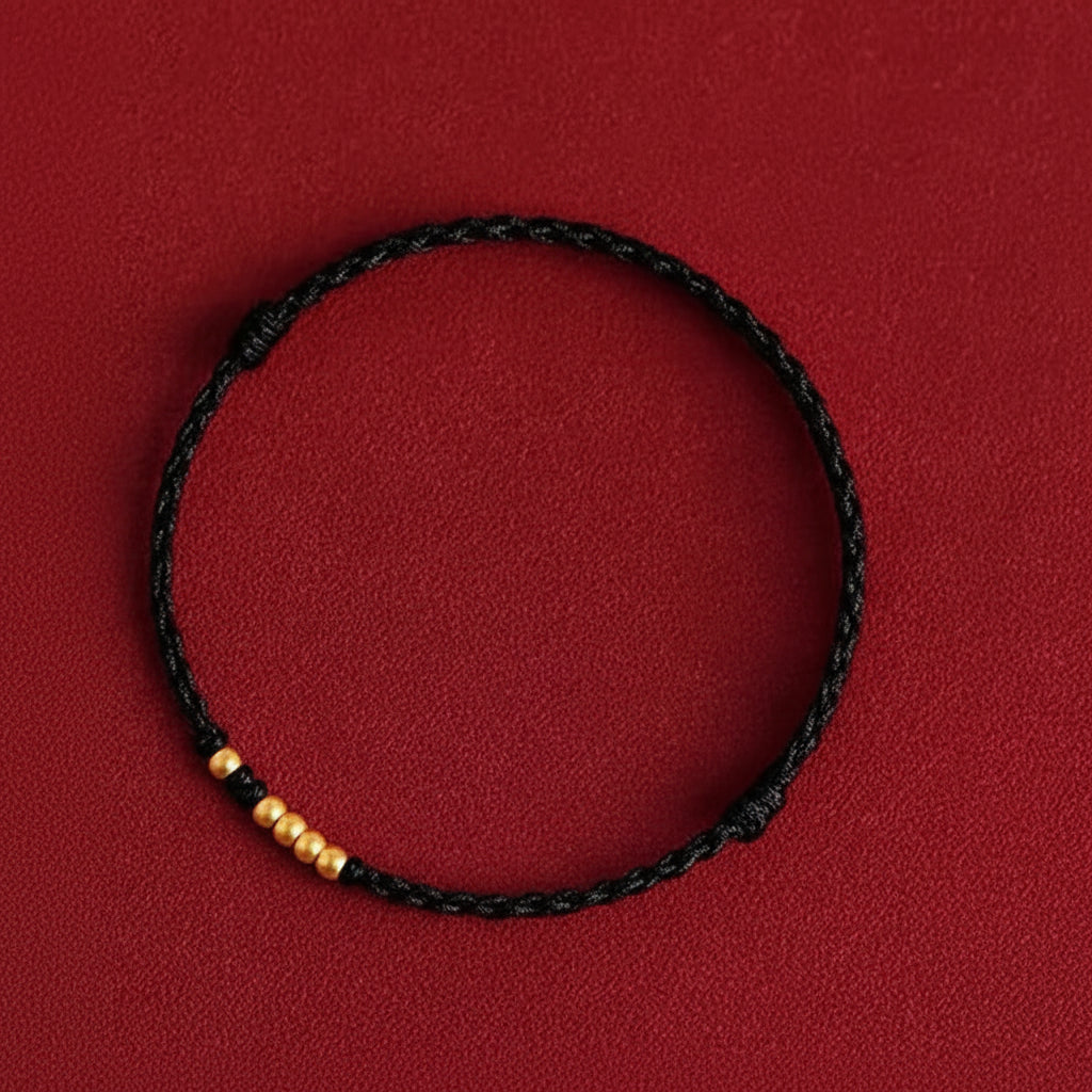 Rotes Glücksarmband handgefertigt verstellbar als Armband oder Fußkettchen