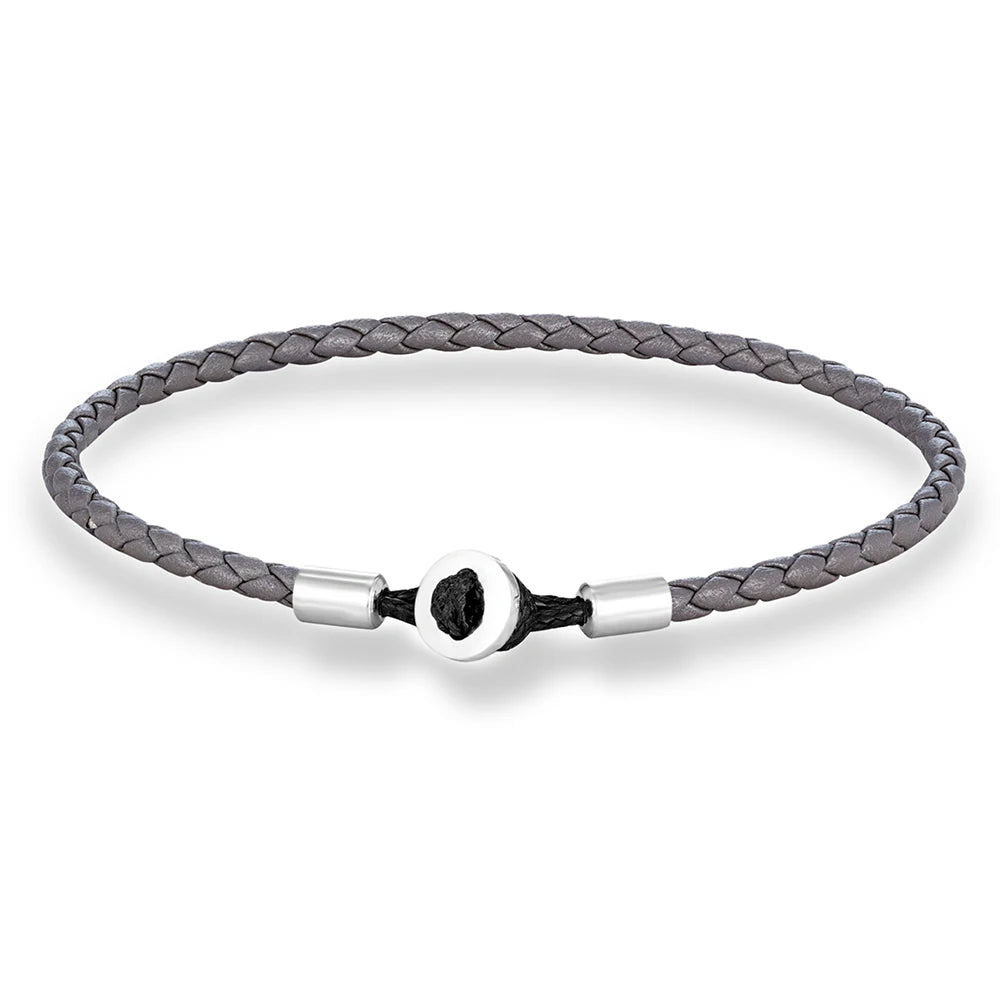 Geflochtenes Lederarmband mit Edelstahl‑Knopf