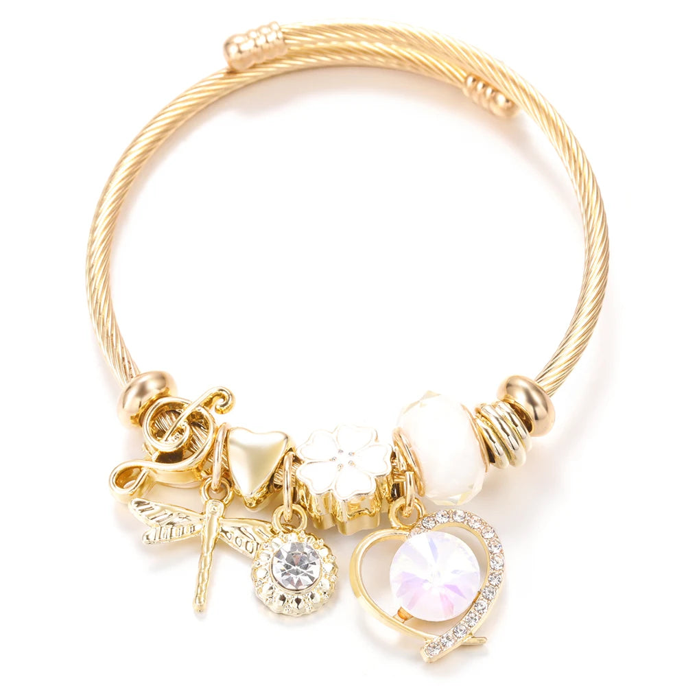 Elegante Frauenarmband mit Herz‑ und Ballerina‑Motiven, stilvolles Accessoire