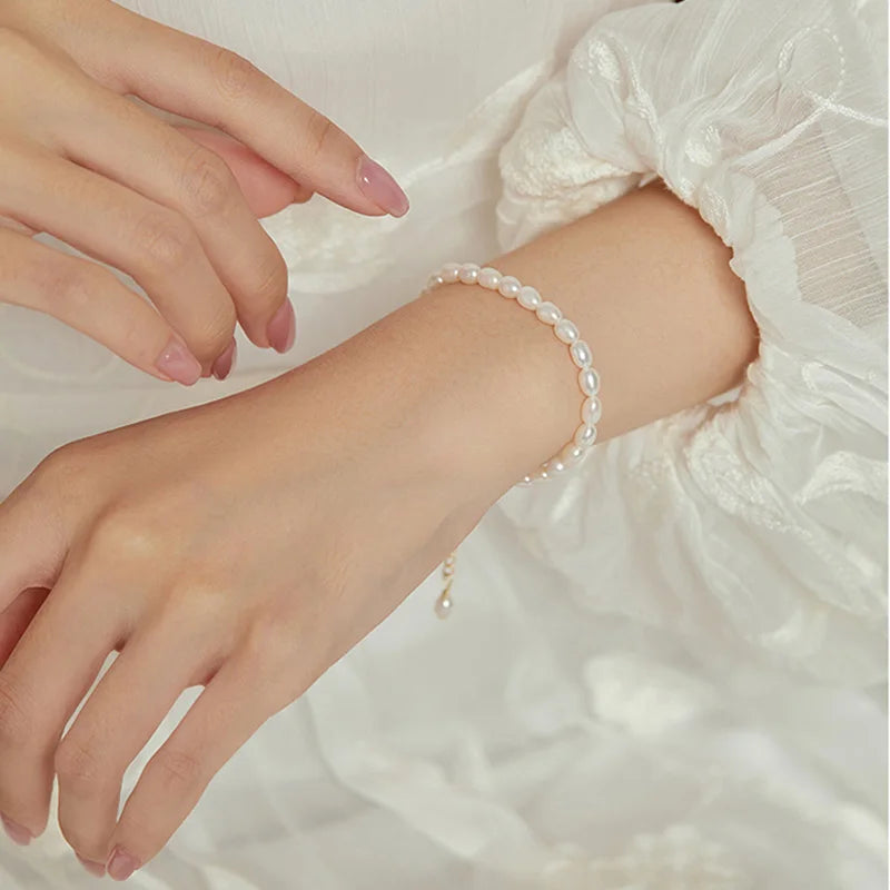 Reisförmiges Süßwasserperlen‑Armband mit Sterling‑Silberkette, 2026 Edition