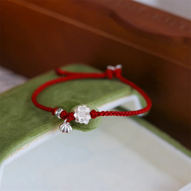 Lotus‑Armband aus geflochtenem Textilseil