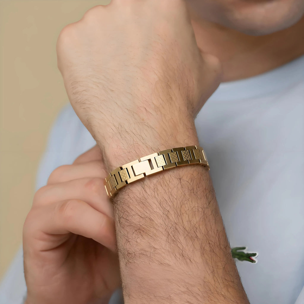Premium‑Armband aus Titanstahl mit markanter Krokodil‑Gliederkette