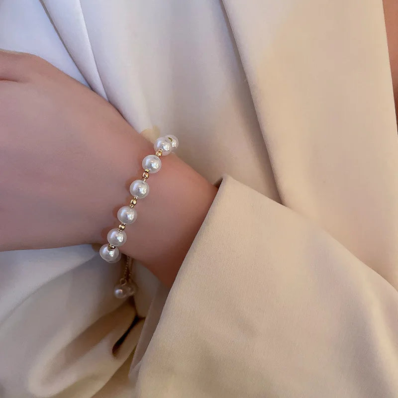 Elegantes Modearmband mit barocker Perle und zarter femininer Ausstrahlung