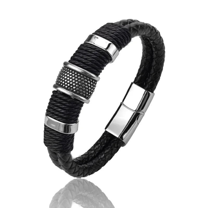 Braune Lederarmband mit Edelstahl‑Details, luxuriöses Accessoire