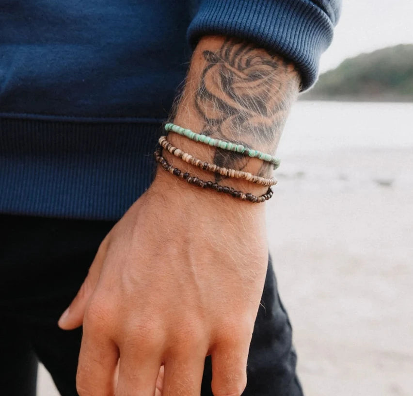 Natürliches Kokos- und Holzperlen-Armband