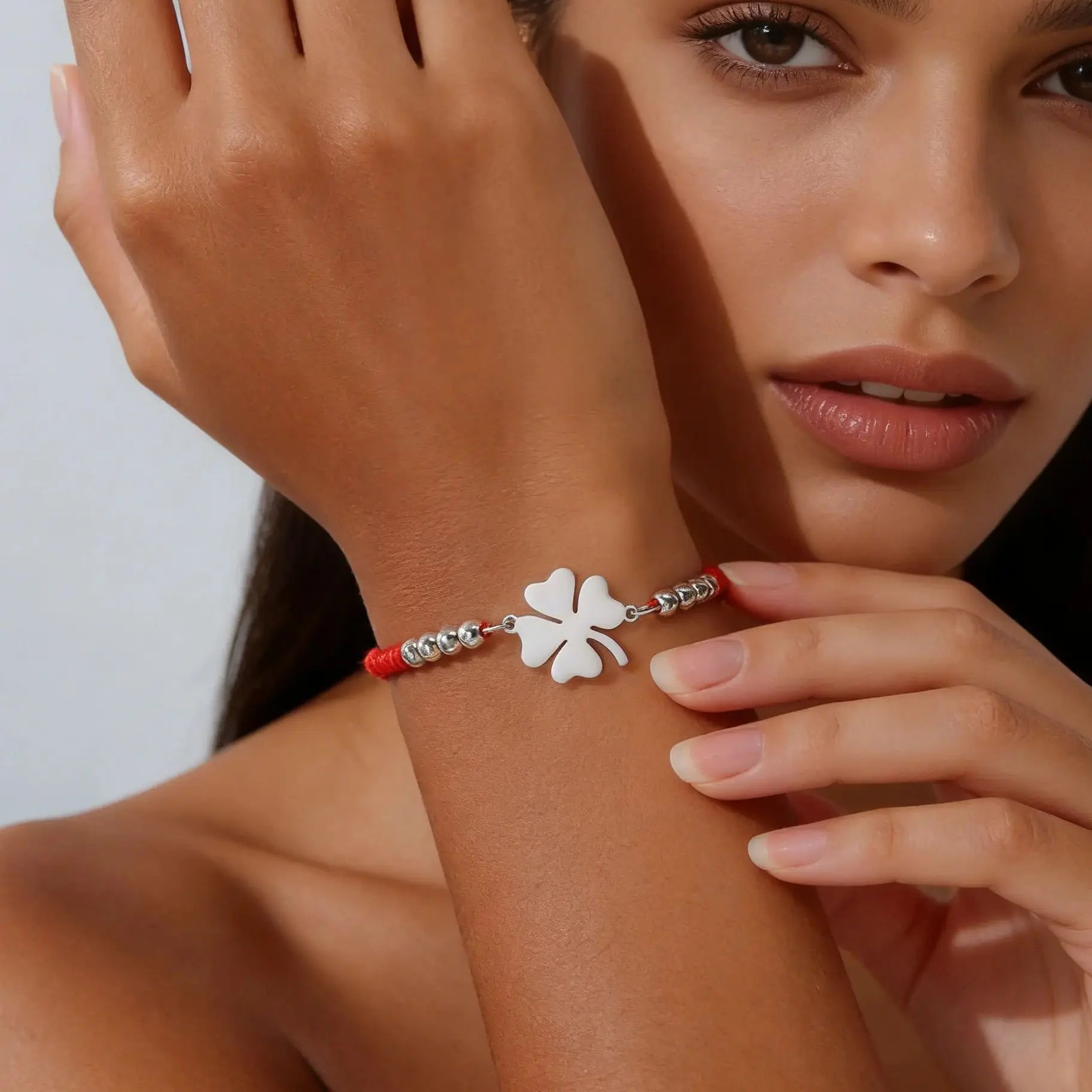 Verstellbares Kleeblatt‑Armband aus Rope‑Band und Edelstahl
