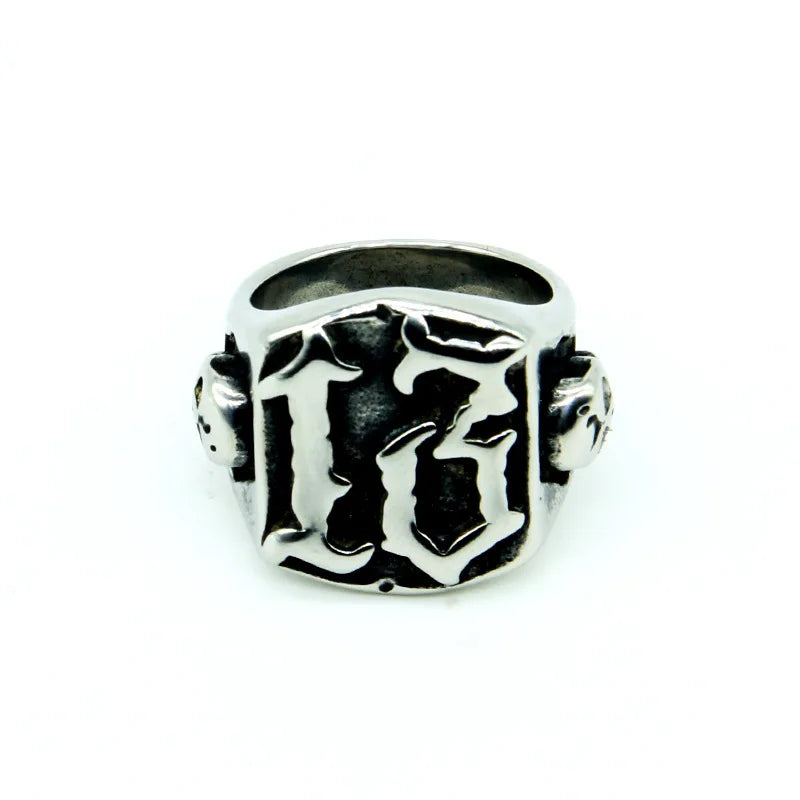 Markanter Biker- und Punk-Ring aus 316L Edelstahl mit Totenkopf-Design