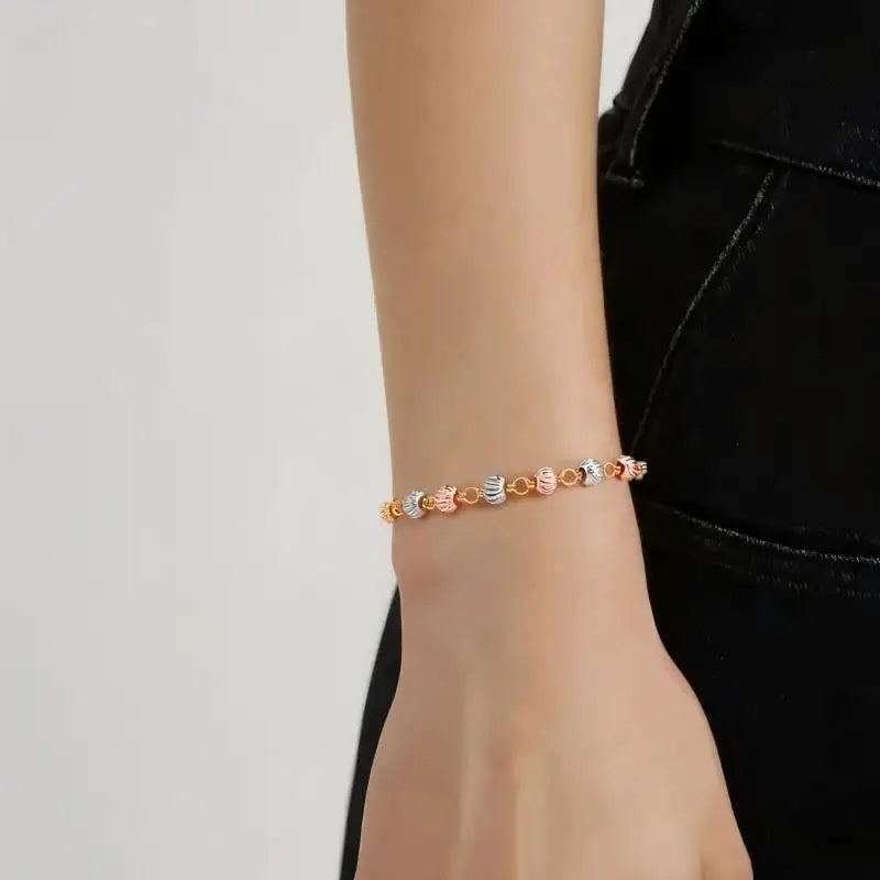 Elegante Perlenarmband mit verstellbarer Gliederkette