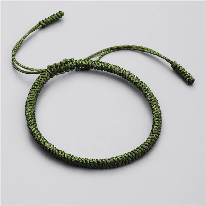 Tibetisches Knotenarmband Grün, Handgefertigter Glücksbringer aus robuster Kordel