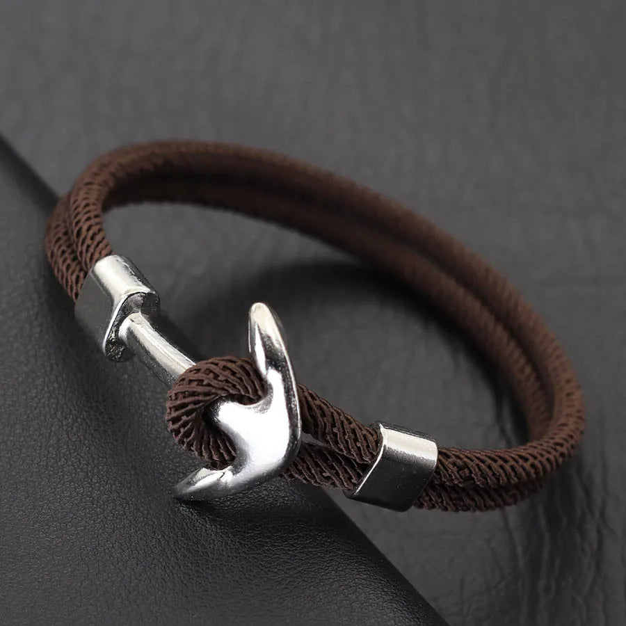 Blaues Armband mit Seemannshaken als Verschluss