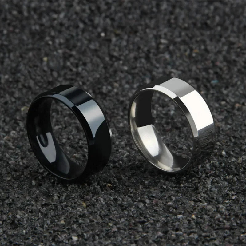 Hochwertiger Ring aus Edelstahl in matter schwarzer Optik