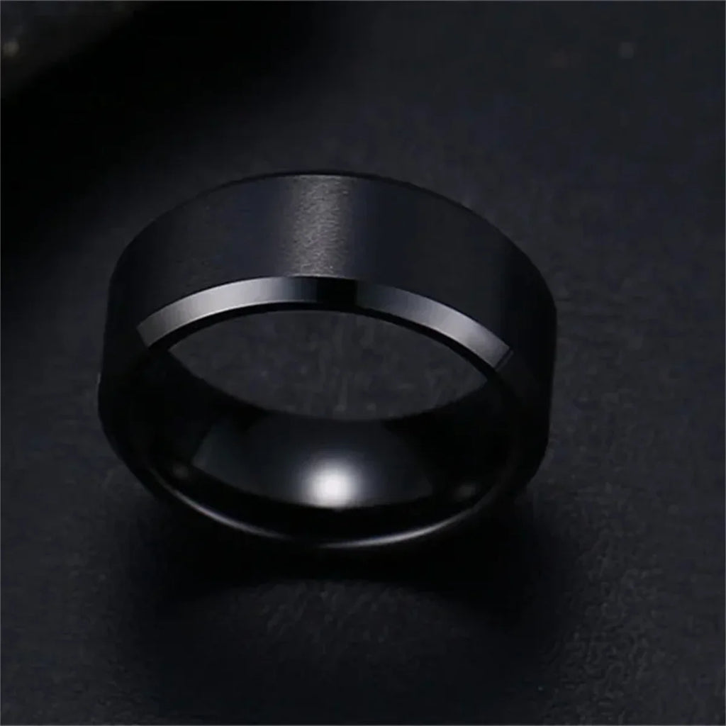 Hochwertiger Ring aus Edelstahl in matter schwarzer Optik