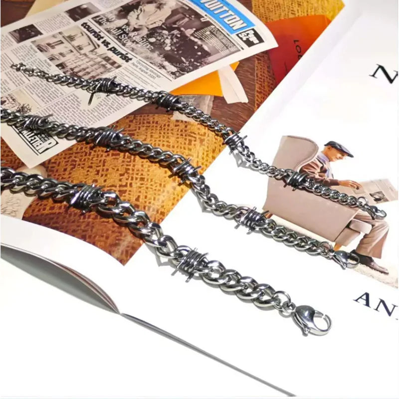 Robustes Edelstahlarmband kombiniert mit einen Edgy Design
