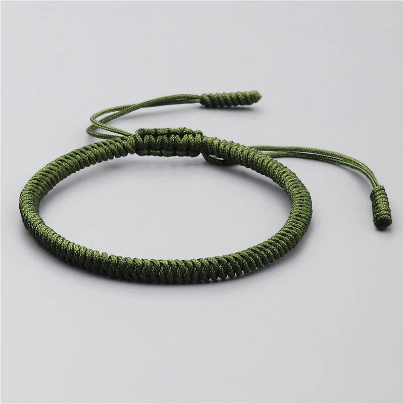 Tibetisches Knotenarmband Grün, Handgefertigter Glücksbringer aus robuster Kordel