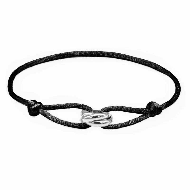 Glücks-Perlenarmband mit Edelstahl-Ringen und dekorativen Perlen